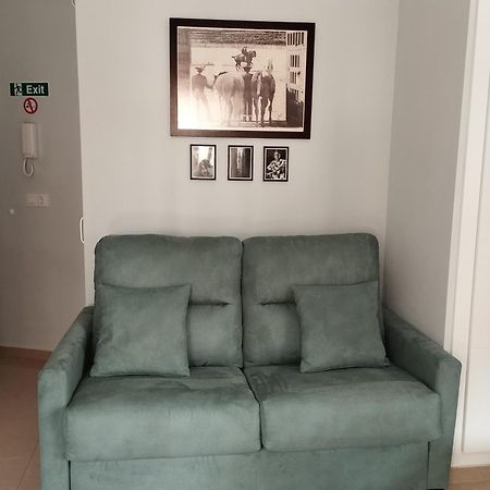 Apartamento La Fuente 27 Tomares Eksteriør billede